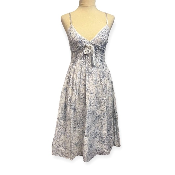 ruffle pink dress Arrabel Halterneck Contrast Mini Tan dress outfit casual watermark_250117 Color:Caviar Gray